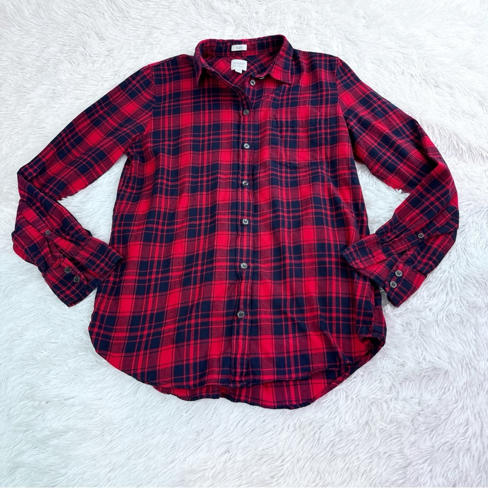 J Crew long sleeve boyfit plaid‎ button up shirt in red black